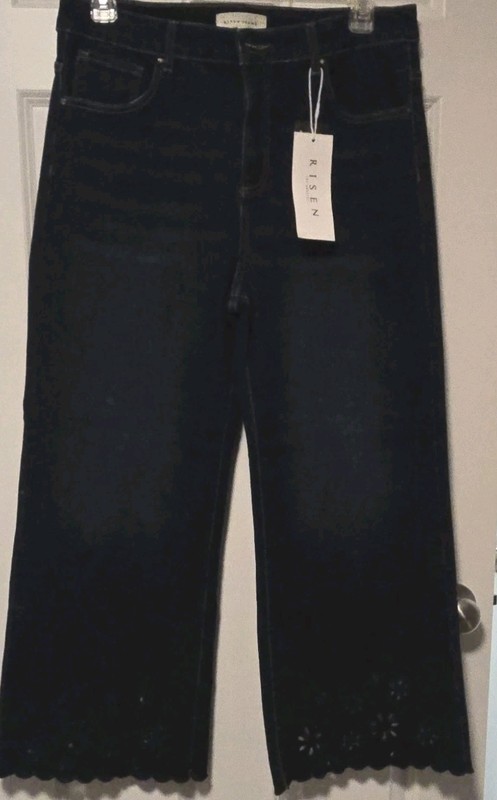 New Risen Jeans   Wide Leg Jeans  Size 1xl Plus Size Eyelit Embroidery Floral