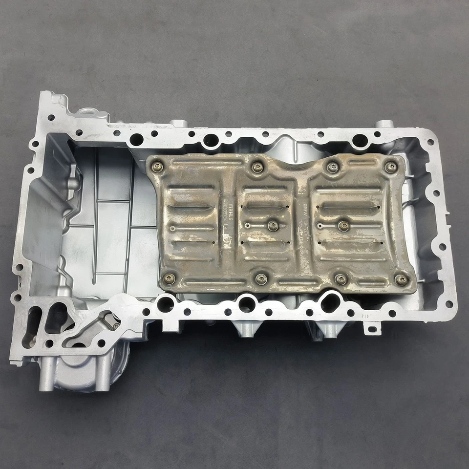 11137621071 N63 cárter de aceite del motor para BMW Serie 5 F07 GT F10 F12 F13 550iX 650iX Foto 2 de 4