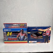 2000/2001 Jeff Gordon #24 Limited Edition Collectible Tin & Playing Cards