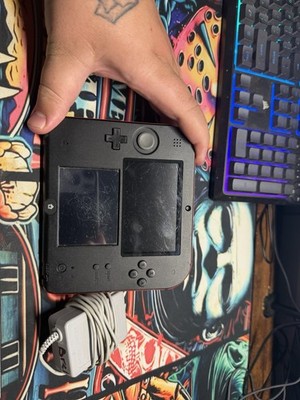 Nintendo 2DS Black/Red + Mario Kart 7 Preloaded - Tested w/ Charger