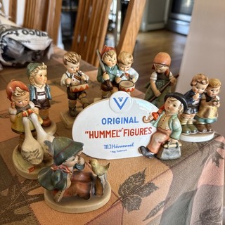 Lot Of 8 Hummel Figurines 3”