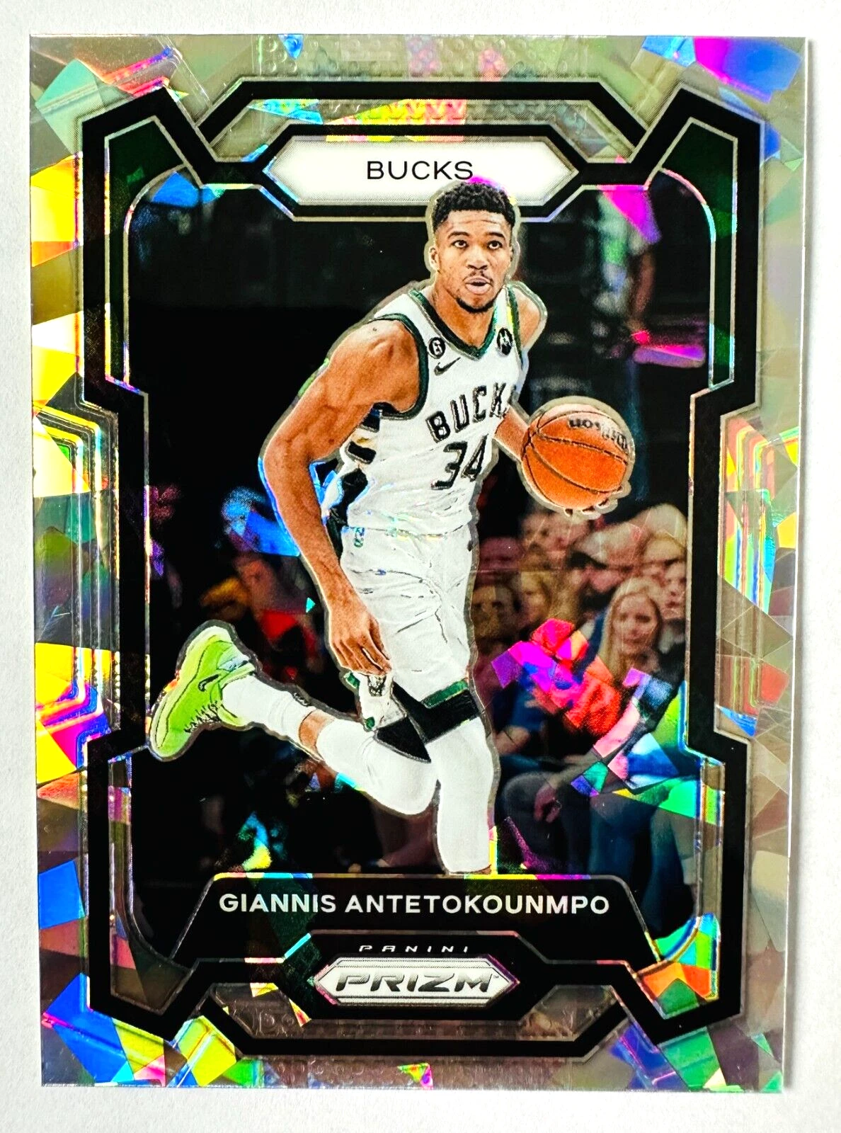 2023-24 Prizm Giannis Antetokounmpo SILVER Cracked Ice Prizm Card #103 Bucks!