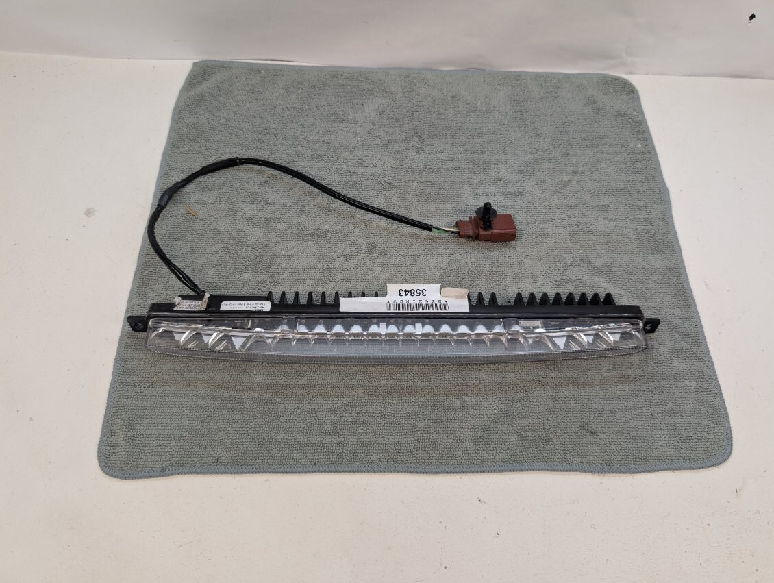 BENTLEY BENTEYGA FLYING SPUR LED Rear bumper Driving Brake Light 4W0945703