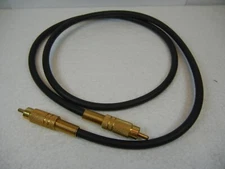 Radio Shack 36 In Gold Male RCA To Gold Male RCA Audio Cable
