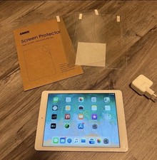 Apple I-Pad  A1474 Silber