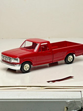 AMT/Ertl 1992 Ford F-150 XLT Pickup Truck Promo with Box, Red