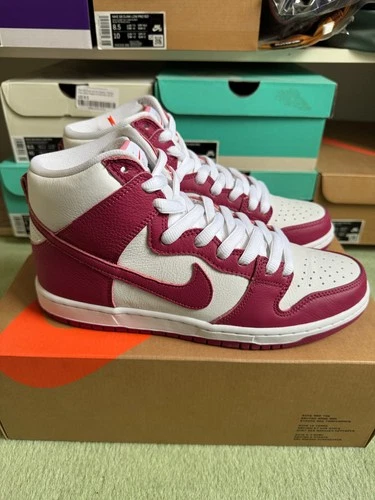 Nike Sb Dunk High Sweet Beet 8.5 / 42