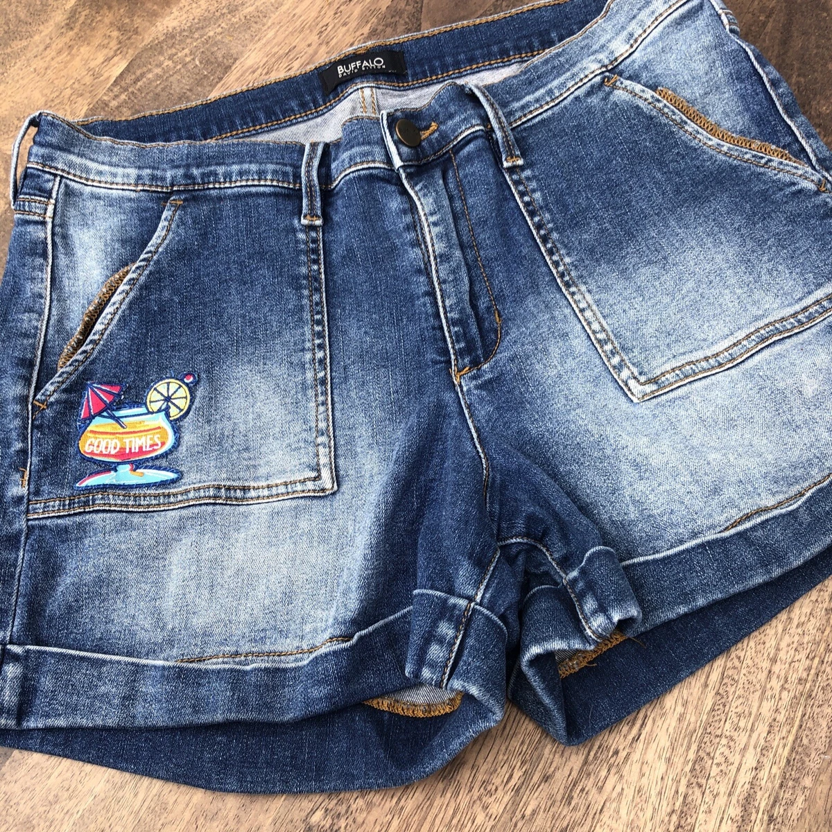 Buffalo David Bitton Women s High Rise Jean Mom Shorts W patch Size 31