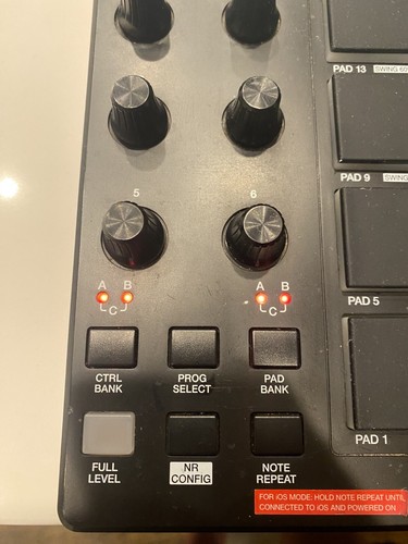 AKAI Professional MPD218 USB MIDI Controller 16 MPC Drum Pads Bonus USB-C Cable - Picture 6 of 6