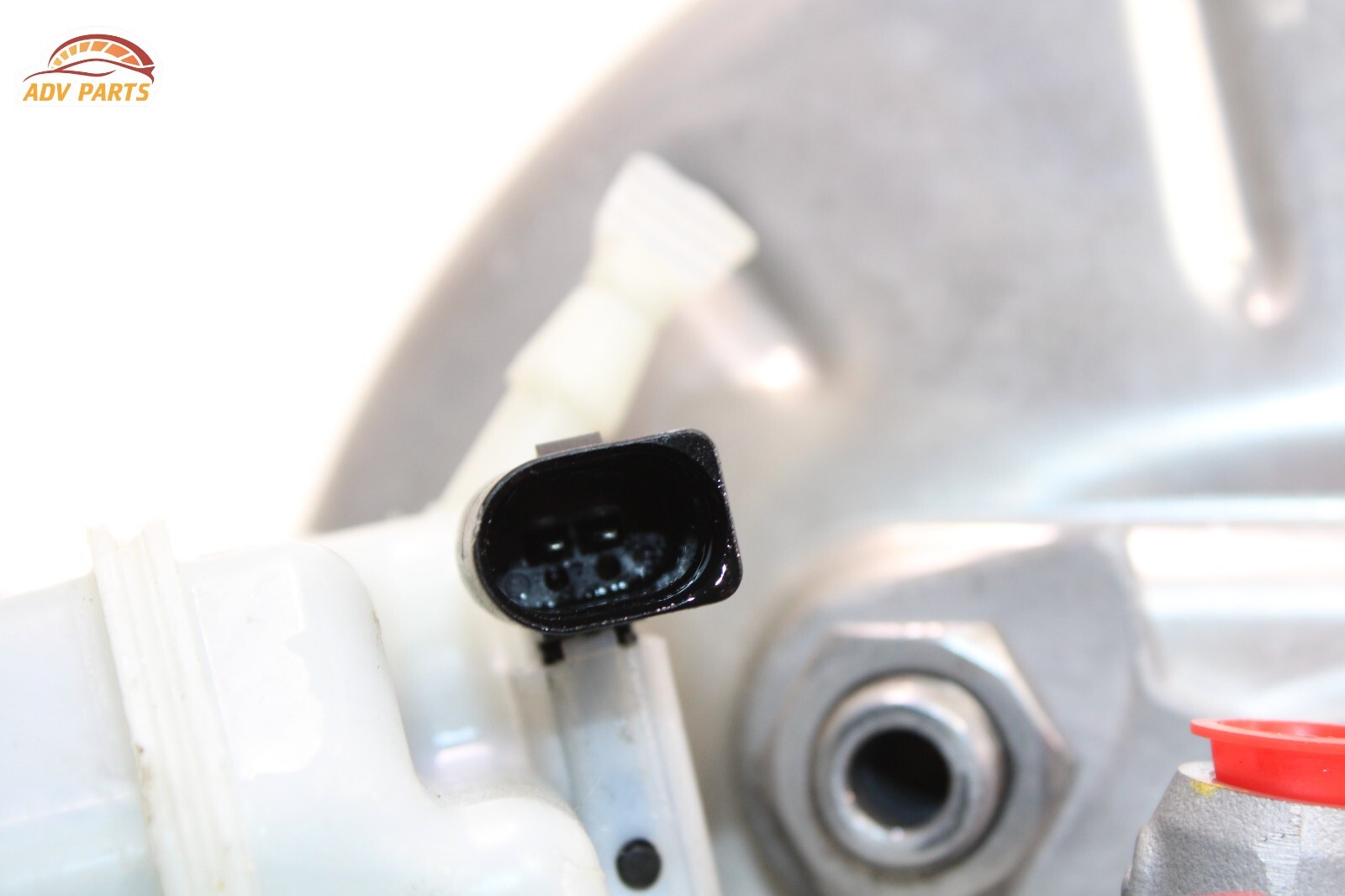 2017 - 2020 BENTLEY BENTAYGA BRAKE MASTER CYLINDER & BOOSTER & RESERVOIR OEM