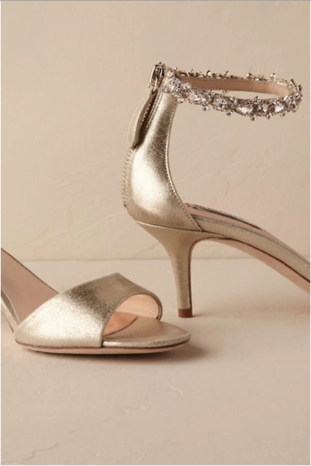Nuevos tacones Badgley Mischka Regensia talla 7 precio de venta sugerido por el fabricante: 225 USD  Foto 2 de 4