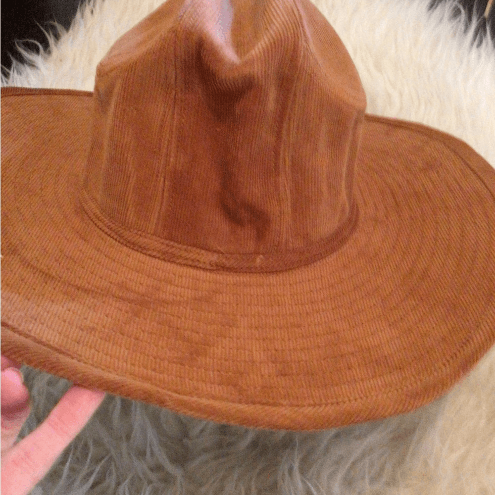 NEW! Super rare Wyeth corduroy cowgirl | eBay display picture 3