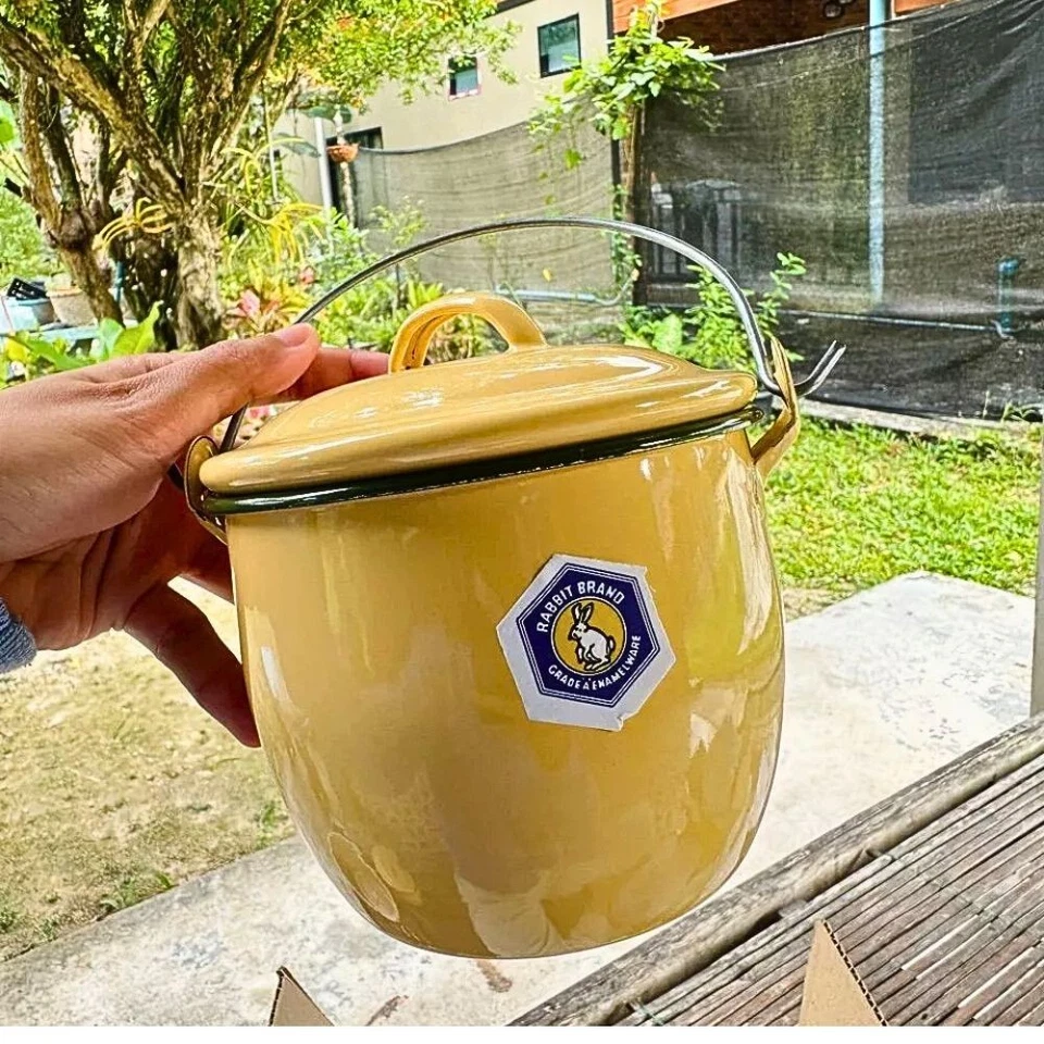 Enamel Pot with Handle Cream 12cm Small Handmade Vintage Thai Kitchen Cookware - Image 3 of 4