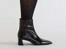 Steve Madden Ashli Woman's 8 Ankle Boots Black Shiny Leather Brazil 225 NEW