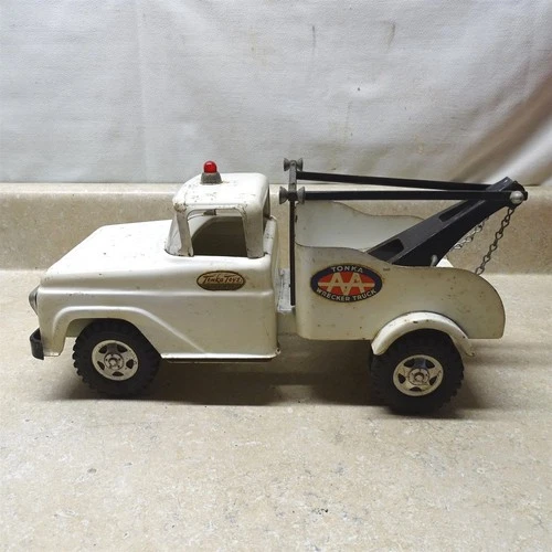 Vintage Tonka AA Wrecker Tow Truck, Pressed Steel Toy Vehicle, 1959