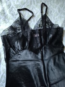 Vintage Super Shiny Black RADELLE Full Slip 36  Good