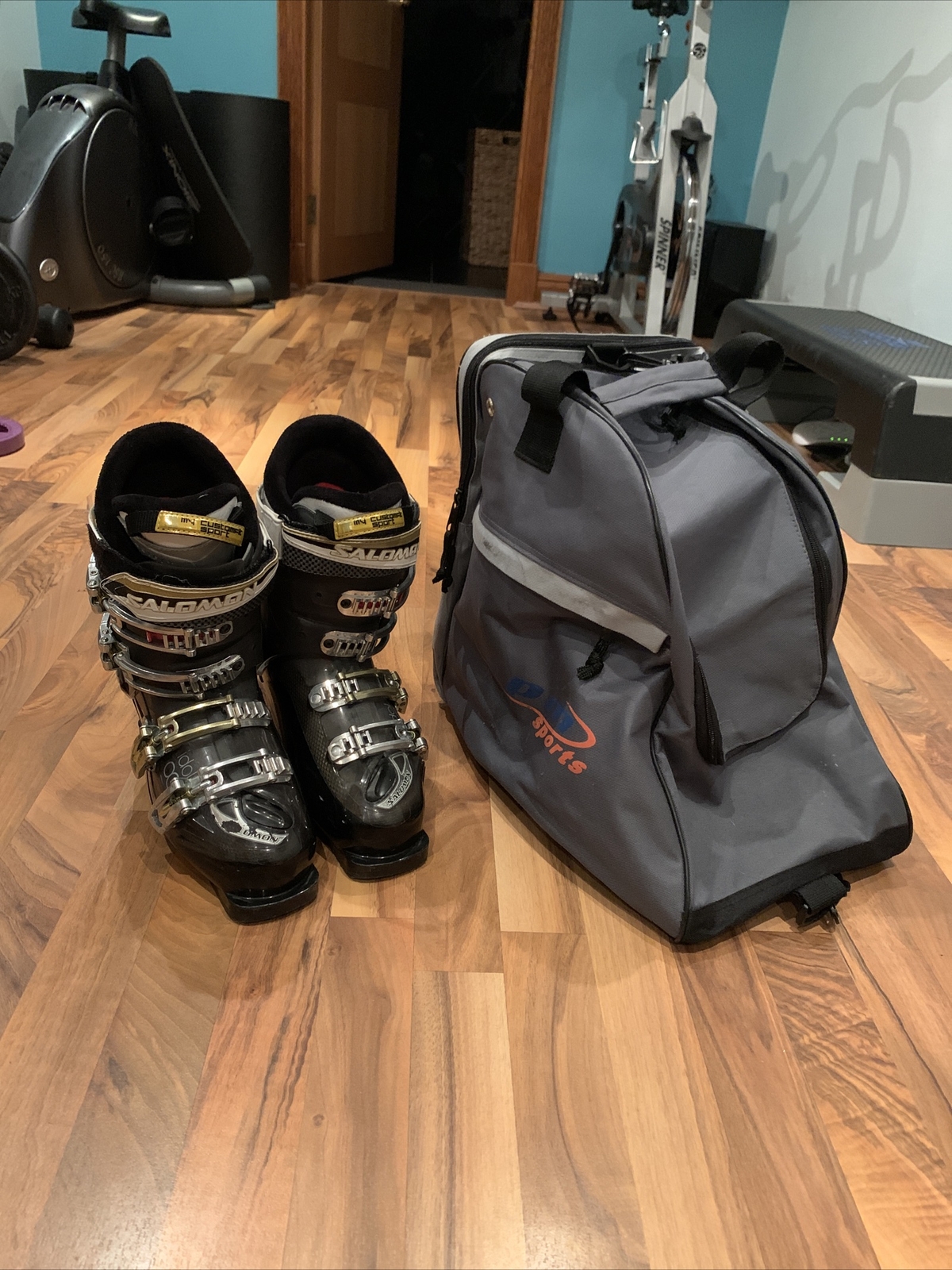 Stivali da sci da donna Salomon taglia 5 con solette modellate e borsa