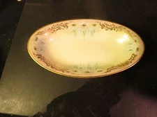 Unmarked Hand Painted 8-1/4" Oval Bowl Daisies Signed