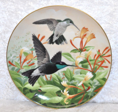 Wandteller  '' RIVOLI´S HUMMING BIRD DRINKIN NECTAR ''  Limoges  - 1983  Nr. 48