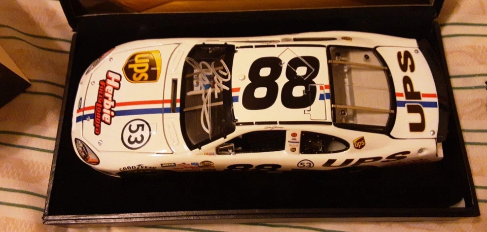 Dale Jarrett autografiado 1:24 2005 Herbie completamente cargado 1 de 600 NASCAR Foto 4 de 4