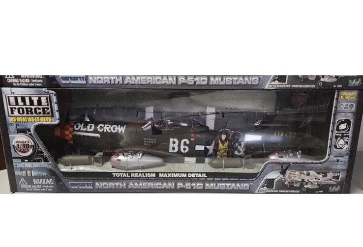 ELITE FORCE P-51 Mustang 1:18 未組立 稀少モデル P-51D Mustang- (Elite Force) 1/18 scale UNBOXING - YouTube