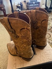 boots women size 9