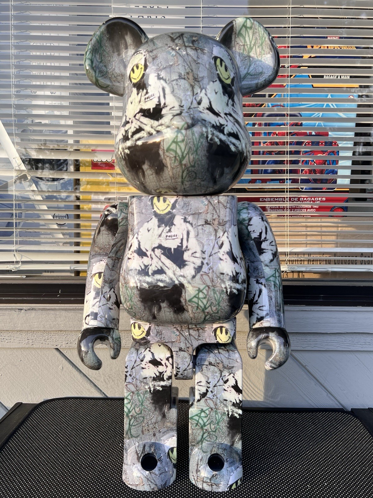 Bearbrick Riot Cop 1000% (NO BOX) 