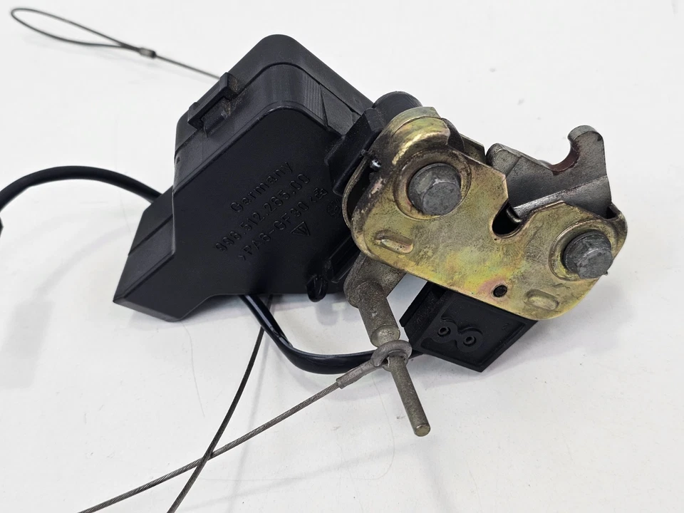 1999-2004 Porsche 911 996 trava traseira do porta-malas trava motor OEM usado - Imagem 4 de 4