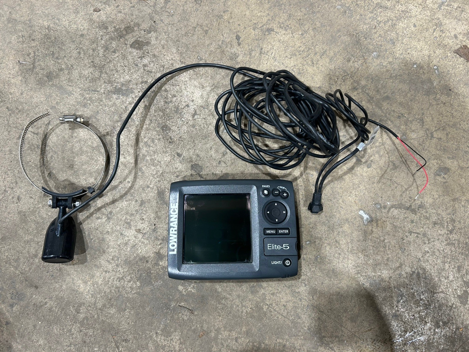 Lowrance Elite-5 Fish Finder with transducer