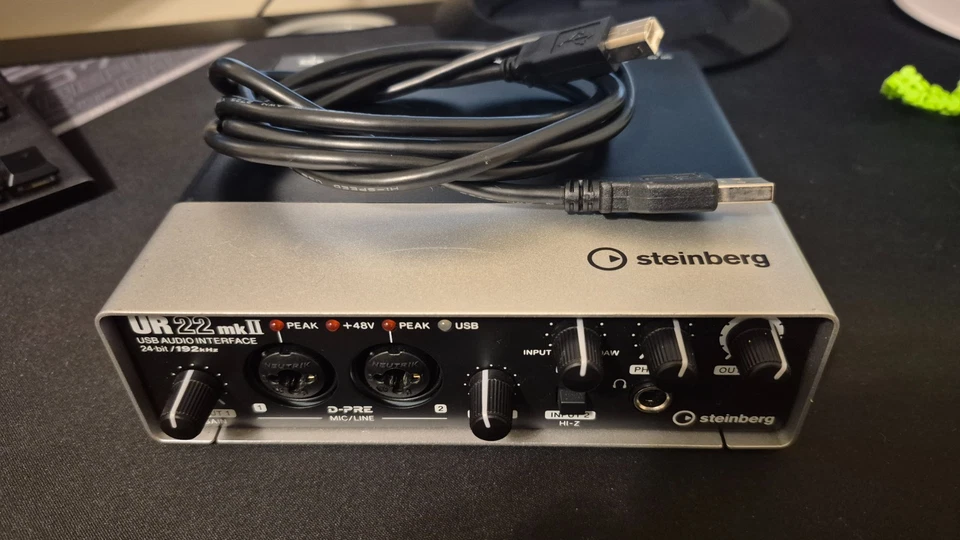 Steinberg UR22 mkII USB Audio Interface 24-bit/192kHz D-PRE MIDI Phantom Power - Image 2 of 3