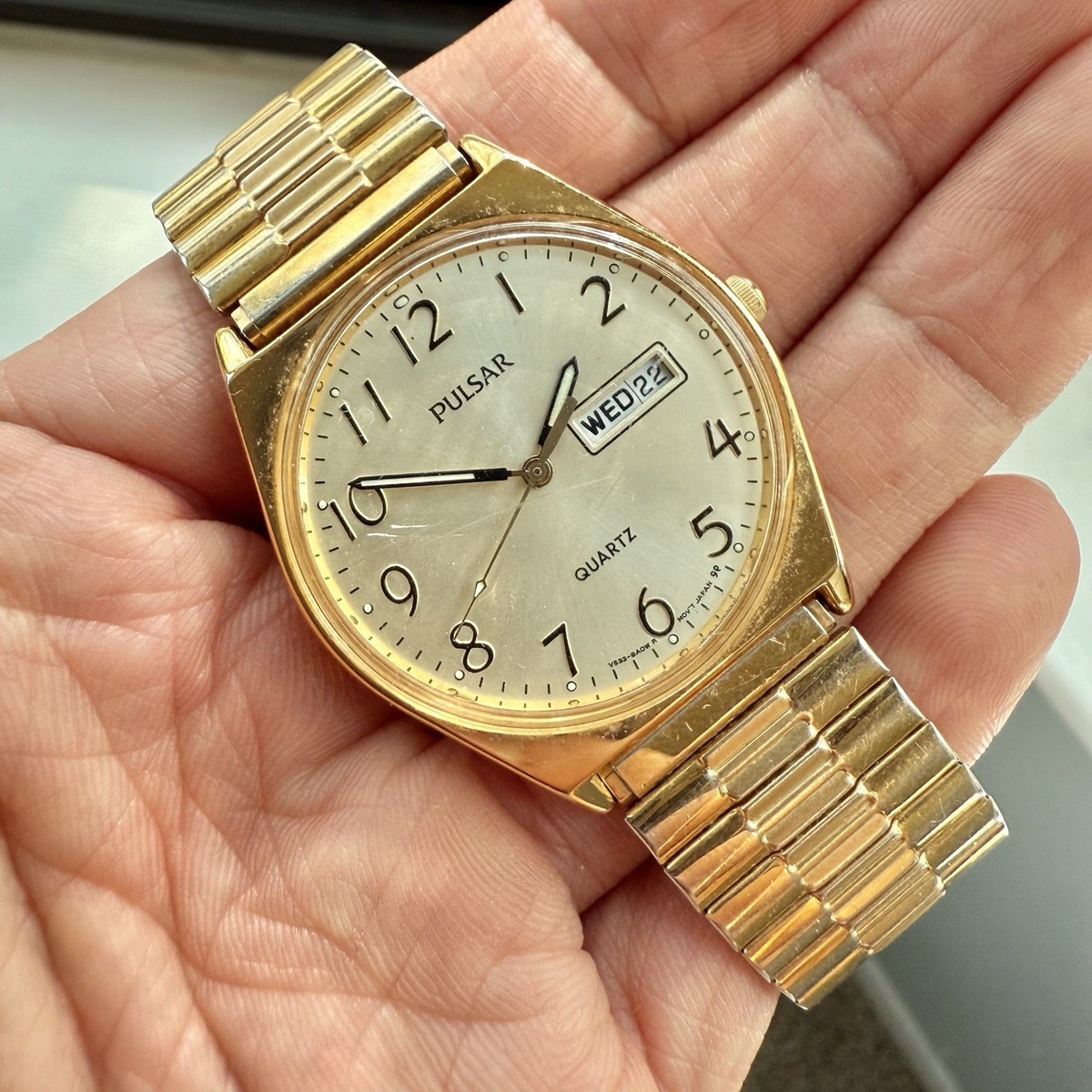 Pulsar Quartz Watch Vintage Gold Silver Tone Day Date Watch - Needs Battery PULSAR Gold Tone President Day/Date Fluted | Mercari main image 2