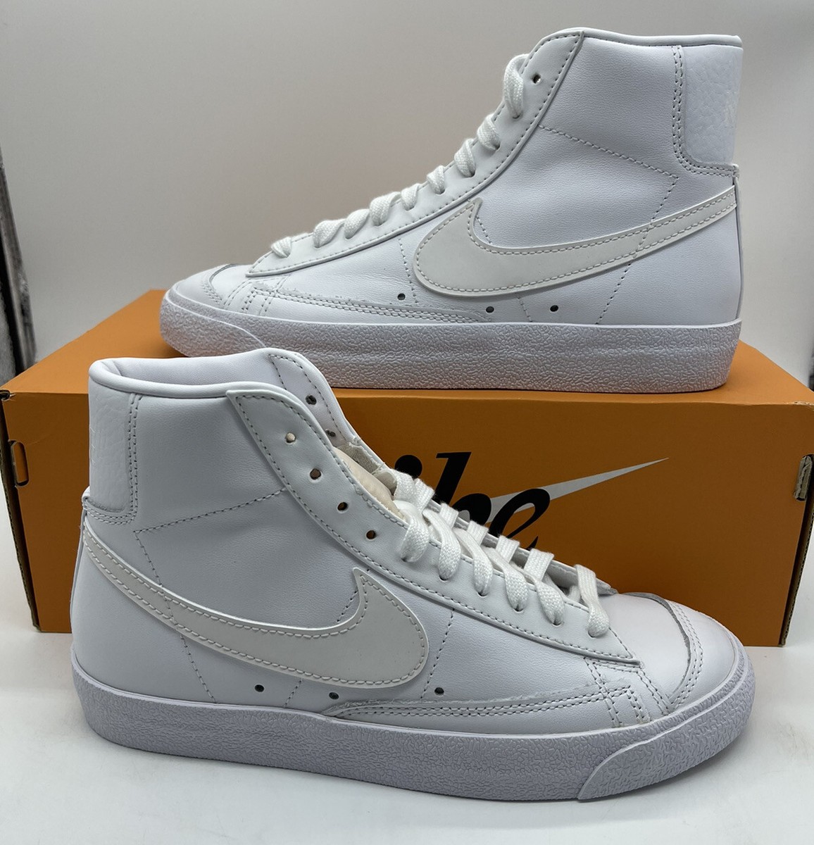 Nike Blazer Mid '77 Triple White Casual Sneakers CZ1055-117 Nike Blazer Mid '77 Triple White Casual Sneakers CZ1055-117