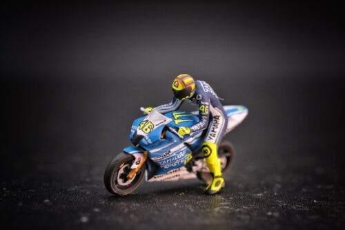 Miniature Figure Moto GP Superbike H0 1/87 or Scale 1/64 Hotwheels - Picture 3 of 24