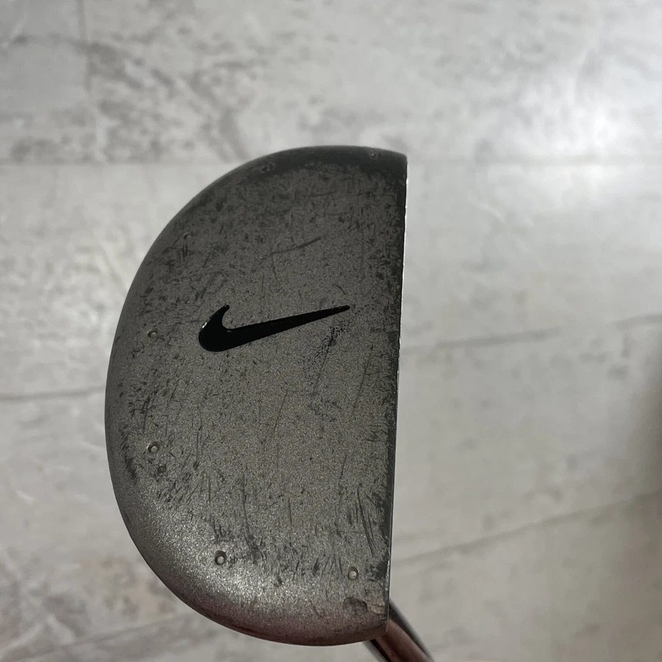 NIKE GOLF 31” ETAPA 3 NIÑOS JÓVENES MAZO ESTILO PUTTER. Borde amarillo. Foto 3 de 4