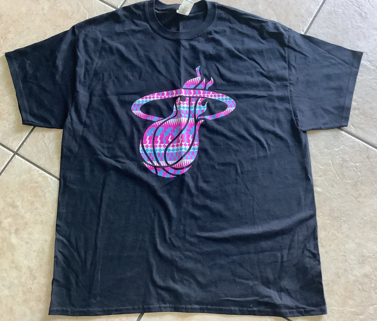 Miami Heat~Miccosukee Tribal Vice Color Design~Men's Black T Shirt