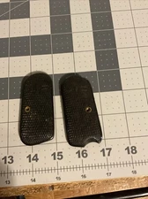 1 set of Colt Grip Replacement-Model 1903 Hammerless Pistol