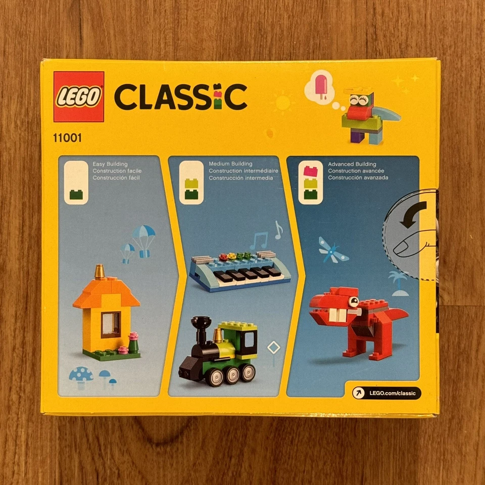 Lego Classic 123 Pieces (Set 11001) NEW In Sealed Box Unopened - Image 2 of 2