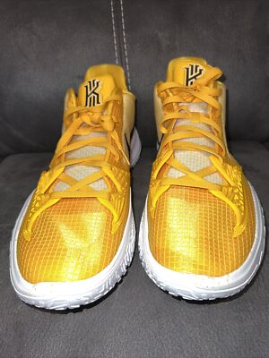 kyrie 4 bruce lee