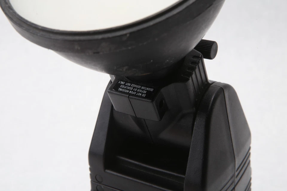 Quantum Instruments Qflash T2 Handle Mount Flash Strobe - R41 - Image 4 of 4
