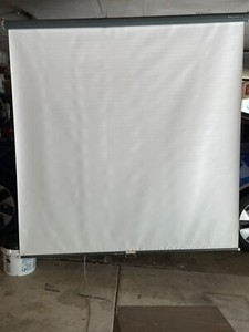 IN BOX DA-LITE Projection Screen 70x70" Matte White 8’ diagonal