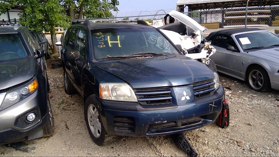 Bomba de dirección asistida usada se adapta a: Mitsubishi Endeavor Grade A 2005 Foto 4 de 4