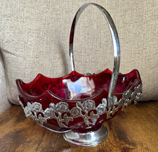 Vintage rubinroter Glas Braut Korb versilbert filigran Rosenhalter & Henkel