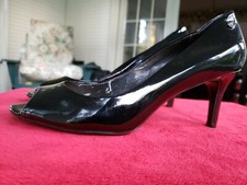 Calvin Klein Women's Black Leather Kasia Patent Peep-Toe Pumps Size 8M