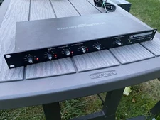 IRP DE-4024 E Voice-Matic Professional Microphone Mixer