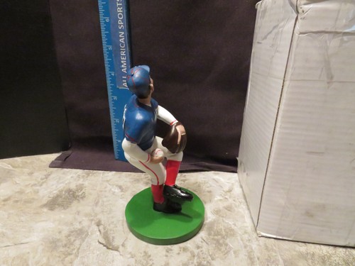 2009 HARTLAND SCD THE PITCHER RETRO FIGURINE MINT WITH ORIGINAL BOX - Picture 3 of 5