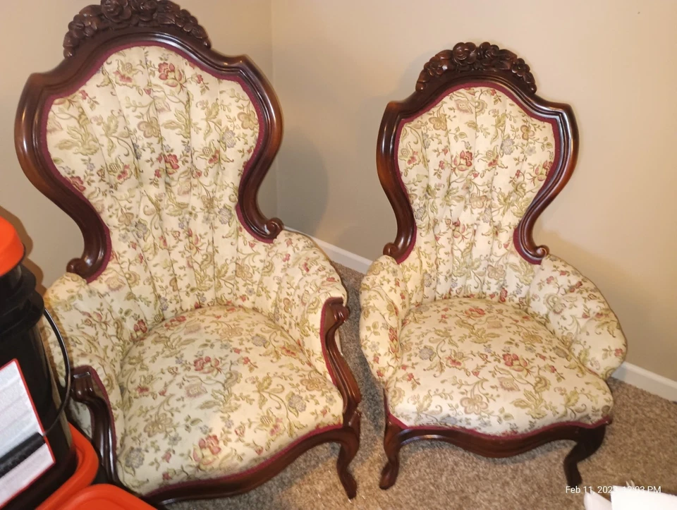 SILLAS KING AND QUEEN Foto 4 de 4