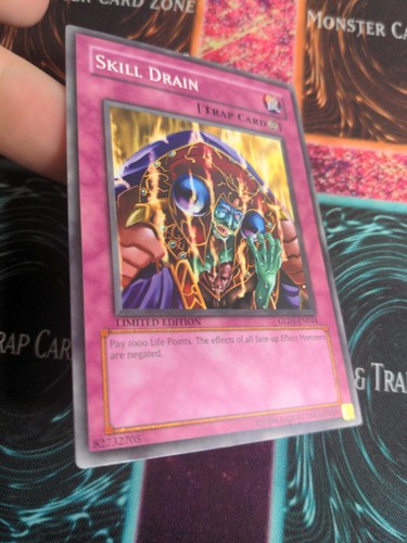 Yu-Gi-Oh! Skill Drain GLD1-EN044 Limited Common NM - Picture 2 of 4