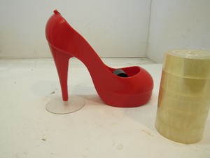 heel tape dispenser