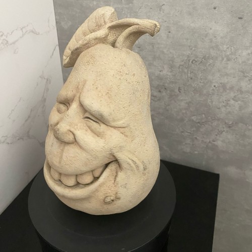 Carruth Studio Handcrafted Stone Peary Winkle Smiling Face Wall 5.5" Sculpture - Picture 11 of 11