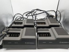 Lot 4 Motorola Two Way Radio Walkie Talkie Drop In Battery Charger Base - RD87